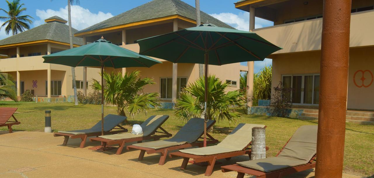 Elmina Bay Resort Exterior photo